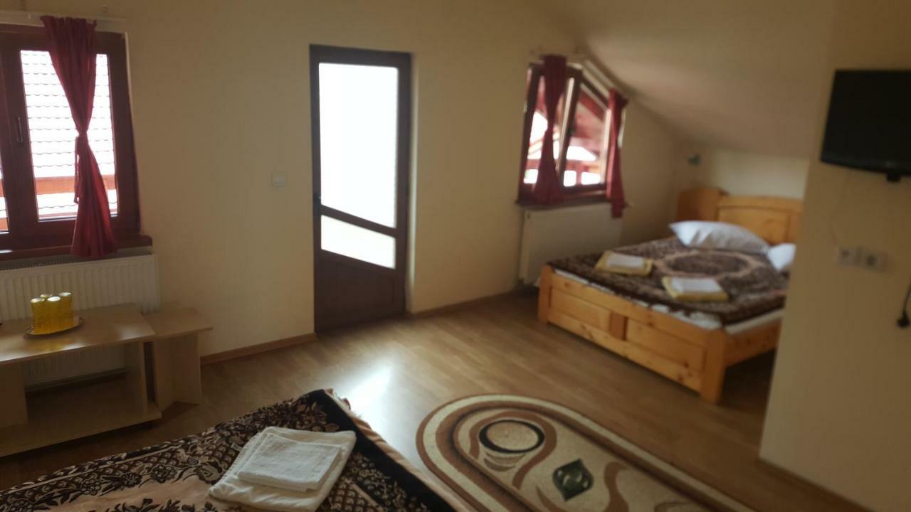 Pensiunea Dealul Frumos Bran (Brasov) Exterior foto