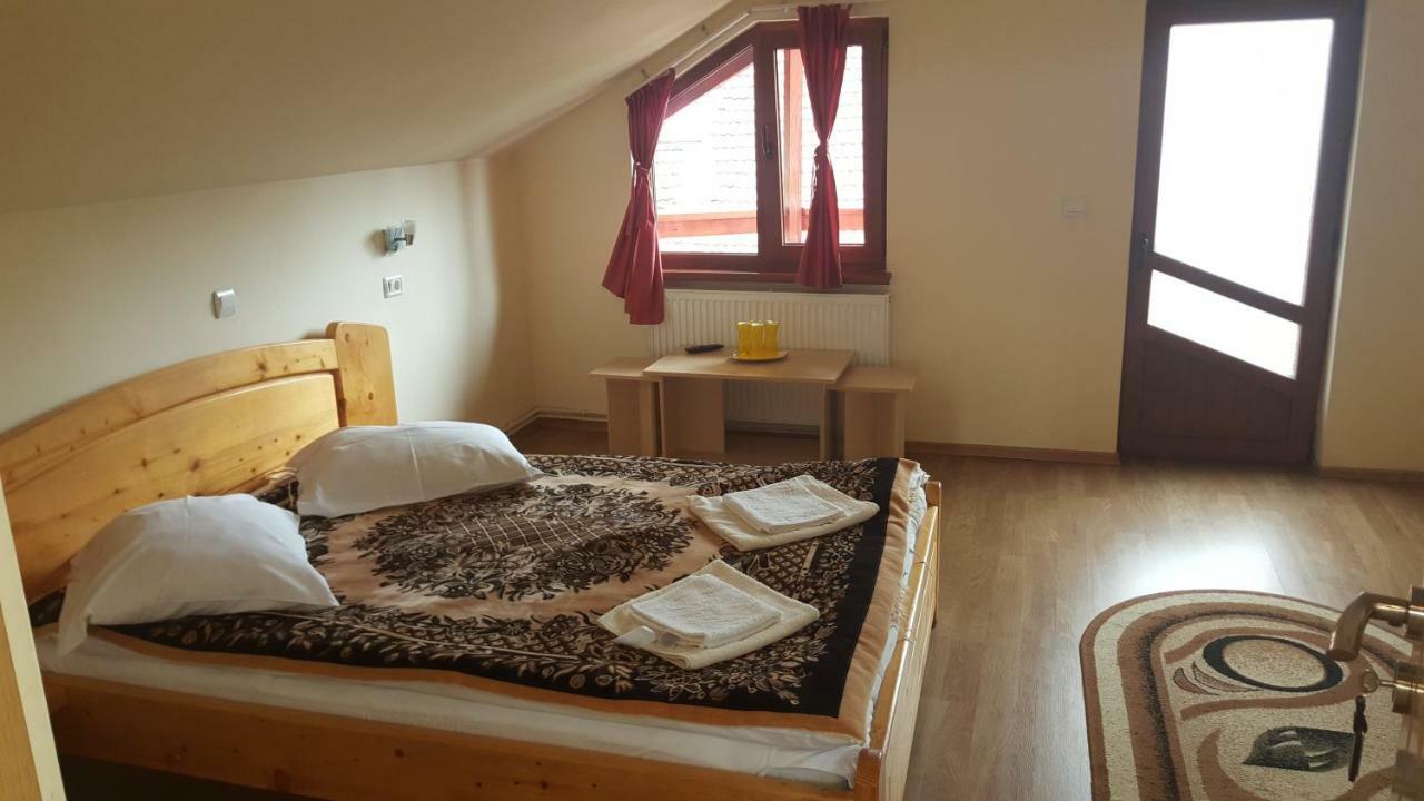 Pensiunea Dealul Frumos Bran (Brasov) Exterior foto