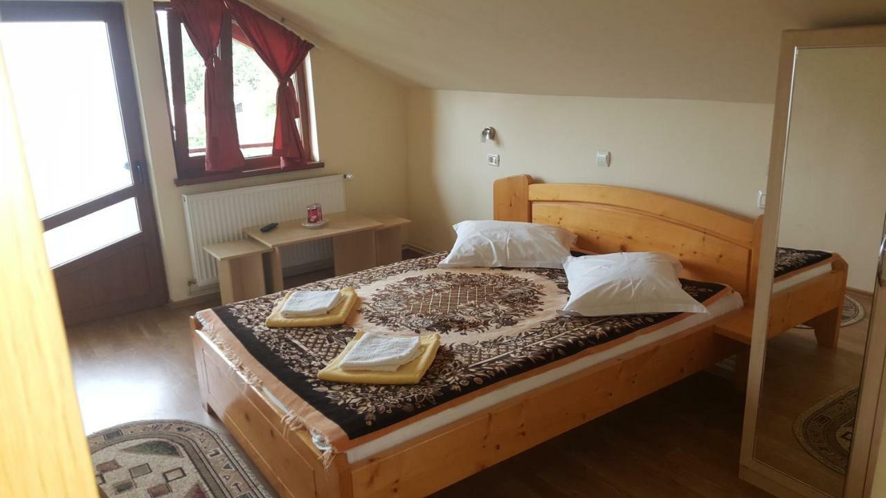 Pensiunea Dealul Frumos Bran (Brasov) Exterior foto