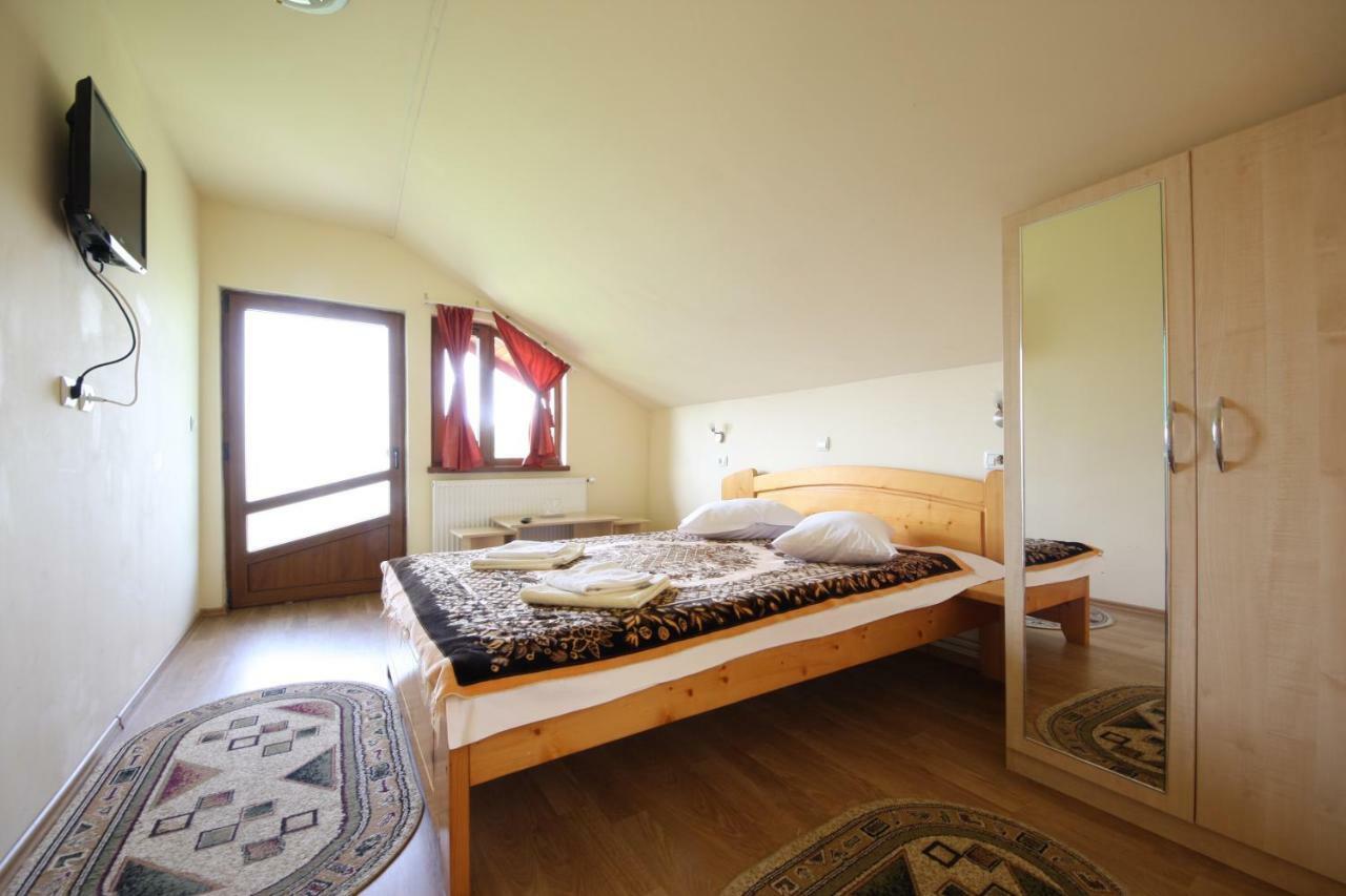 Pensiunea Dealul Frumos Bran (Brasov) Exterior foto